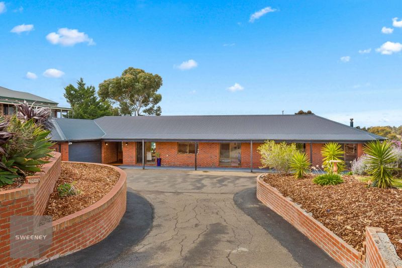 11 Ramsay Crescent, Darley Sweeney Estate Agents