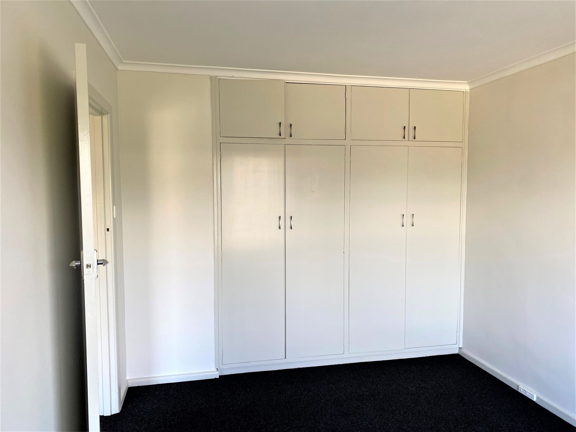 Updated, 1 bedroom unit!