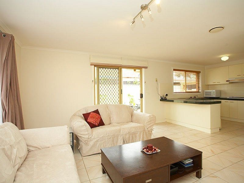 327 Victoria Street, ALTONA MEADOWS, Altona Meadows - Thumbnail 4