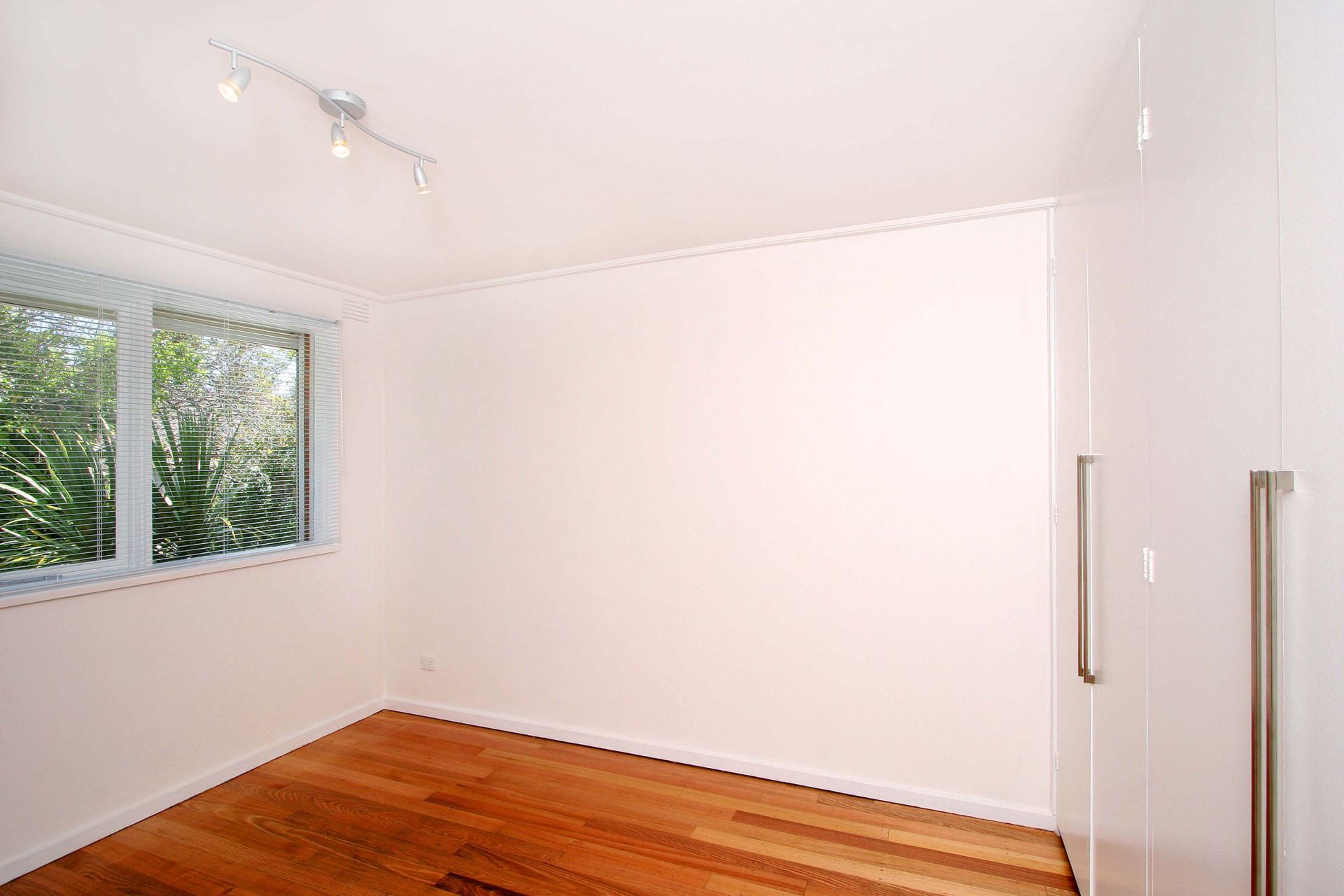 Sensational 2 Bedroom Unit