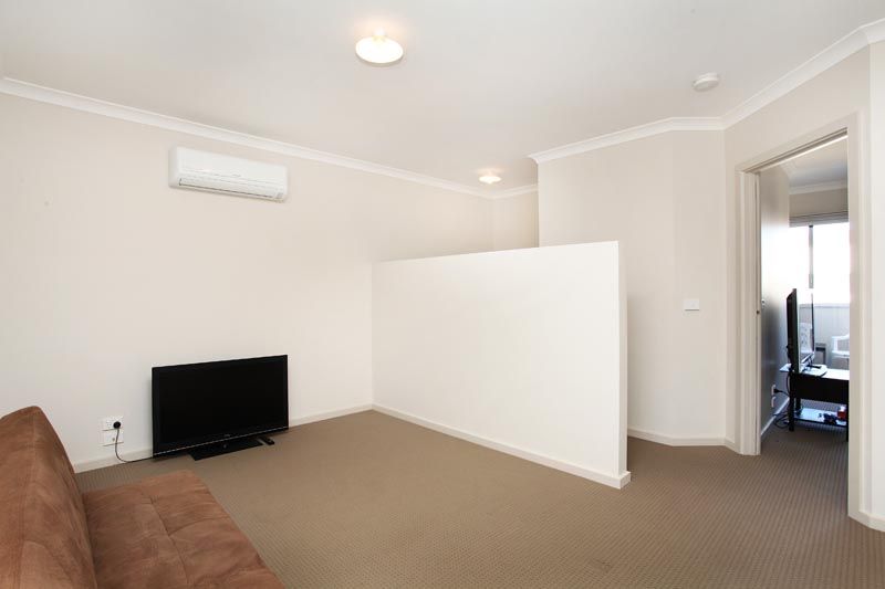 36 Boathouse Drive, Caroline Springs - Thumbnail 5