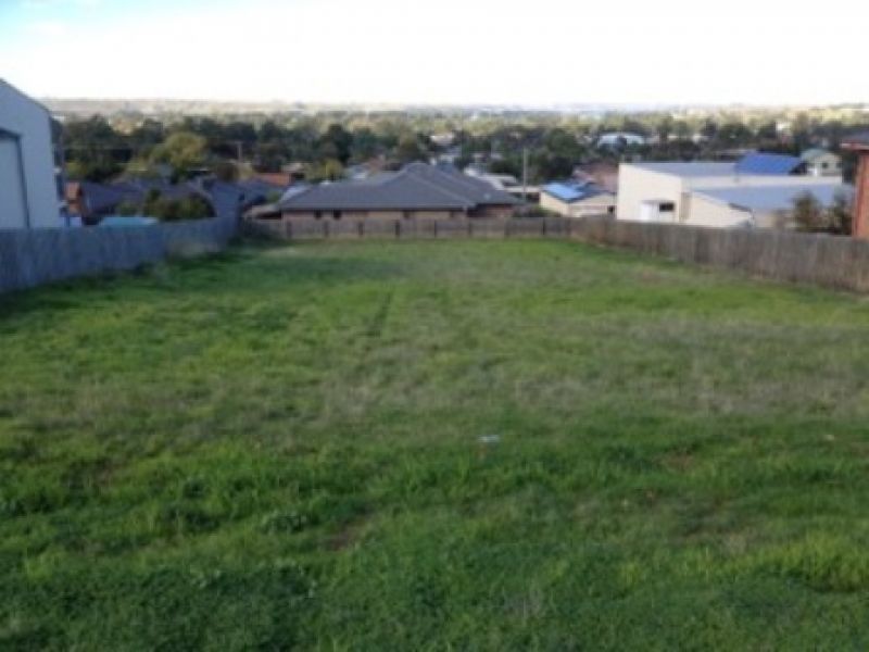 16 Moore Street, Bacchus Marsh - Thumbnail 2