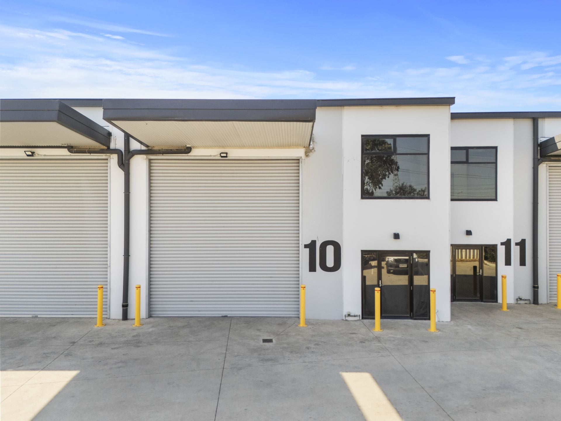 Modern Warehouse In Sought After Location!