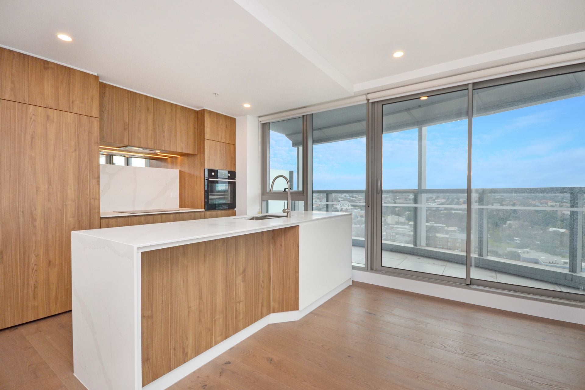 PREMIUM APARTMENT LIVING