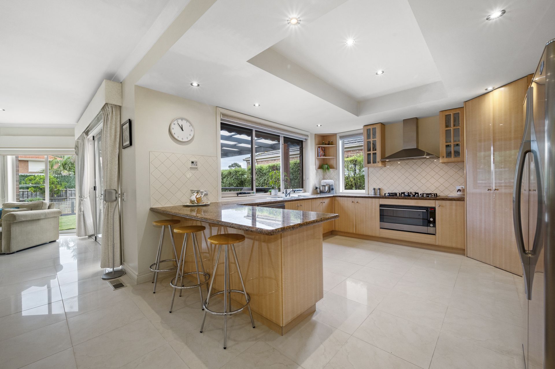 IMPRESSIVE FAMILY HOME WITH PRICELESS VIEWS