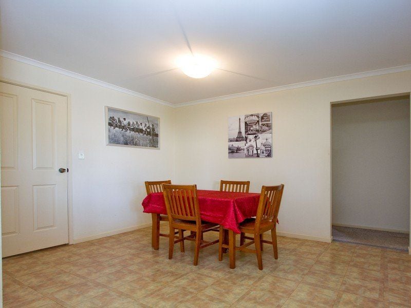 27 Adams Road Craigmore 5114