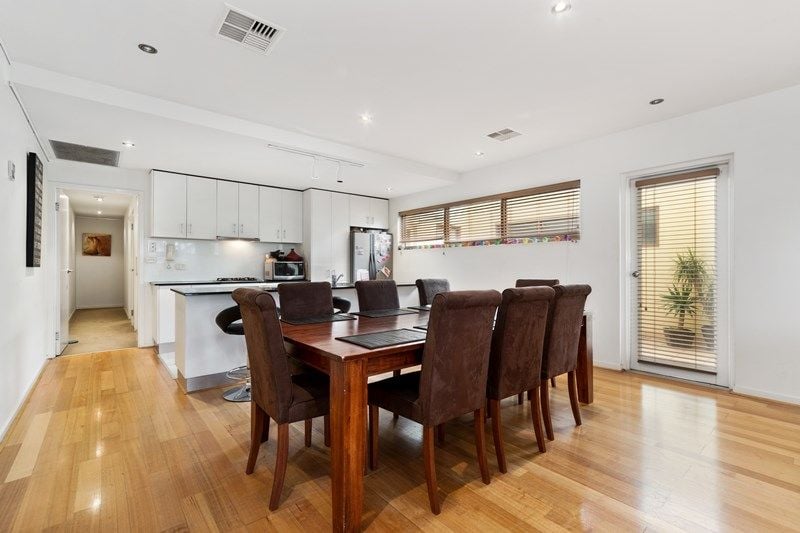 3/26-28 Dods Street, Brunswick - Thumbnail 2