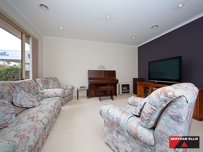 36 Auburn Street, Amaroo - Thumbnail 3