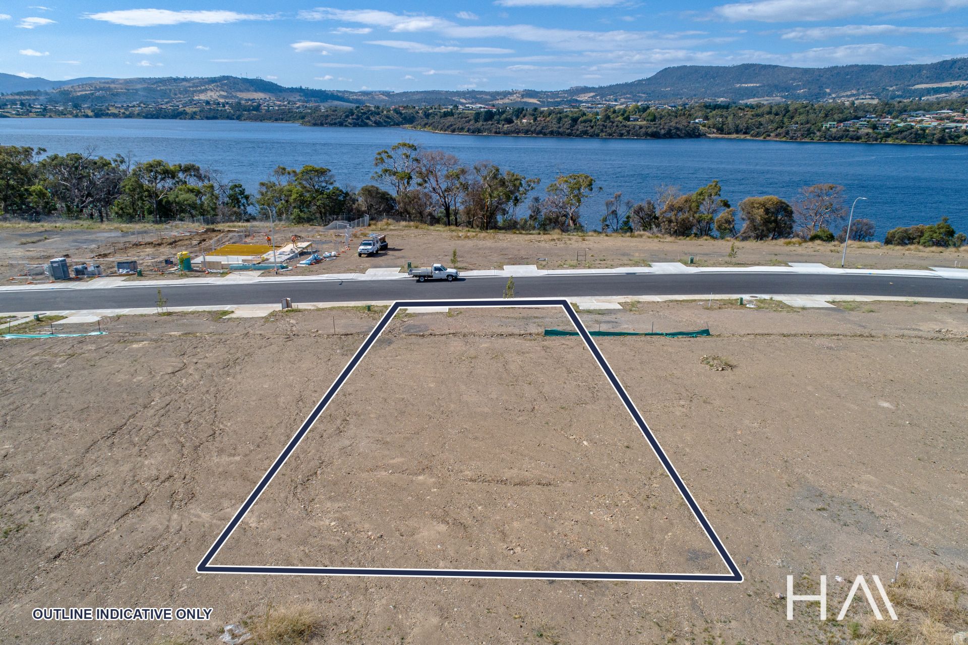 62 Whitestone Drive Austins Ferry, Austins Ferry - Thumbnail 2