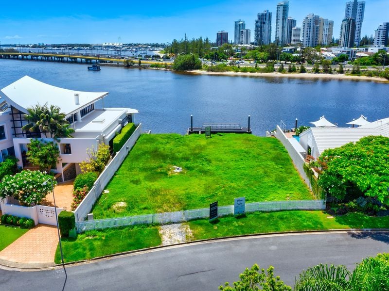 85 Commodore Drive, Paradise Waters - Thumbnail 3