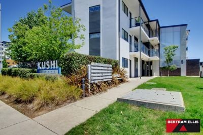 11/60 John Gorton Drive, Coombs