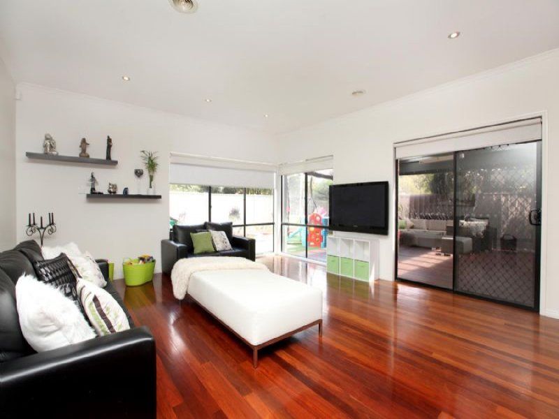 45 The Parkway, Caroline Springs - Thumbnail 6
