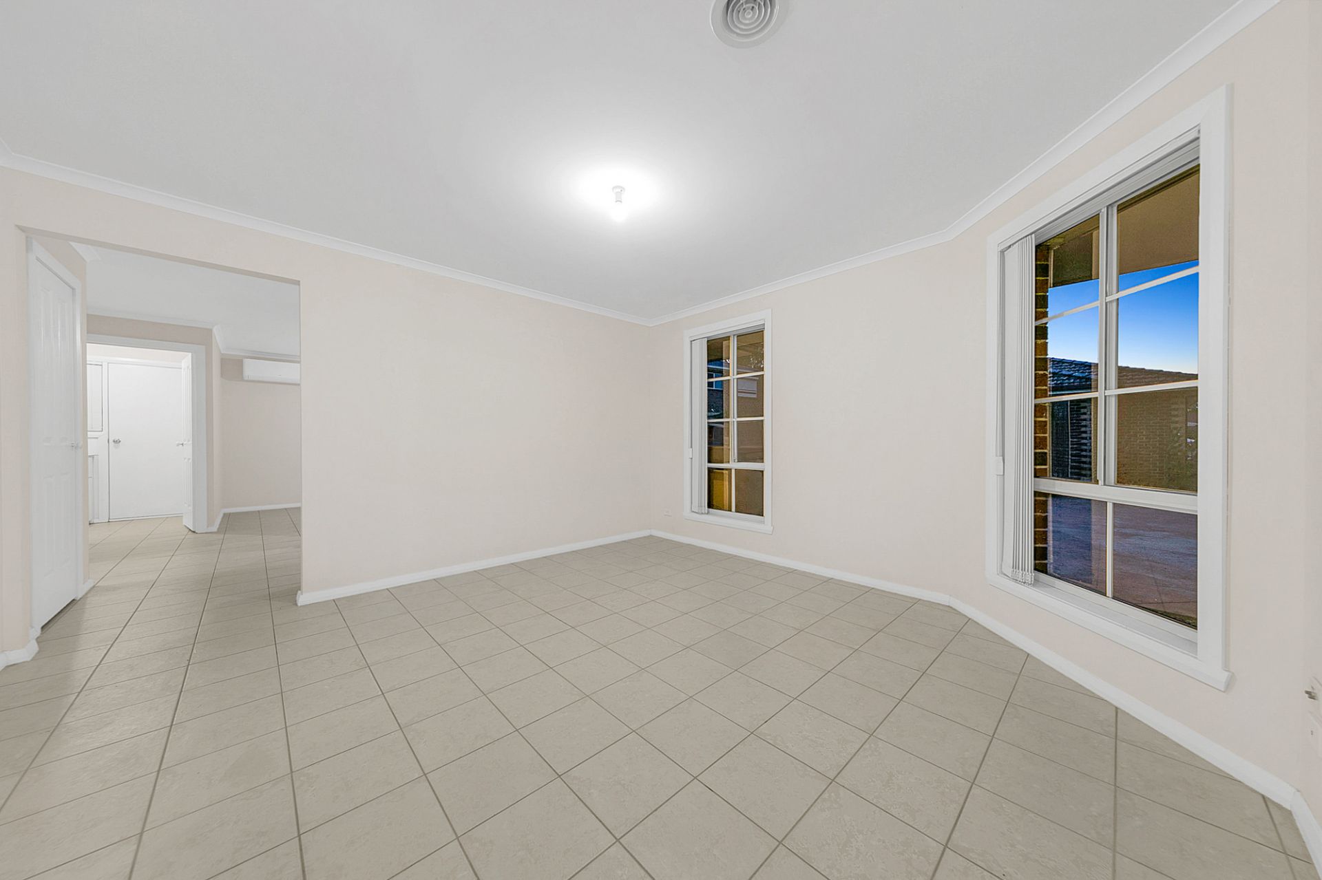 COSY & CLEAN TWO BEDROOM!