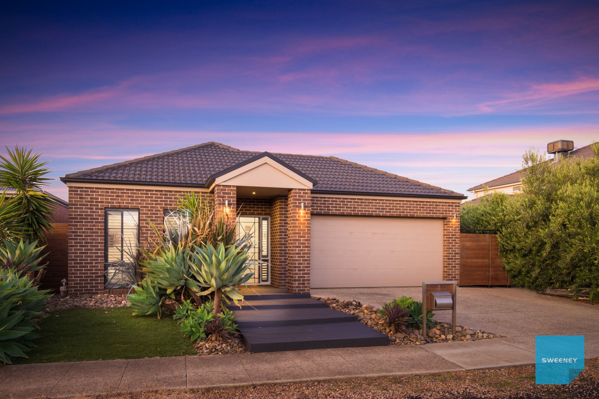 4 Hascombe Drive, Caroline Springs - Thumbnail 3