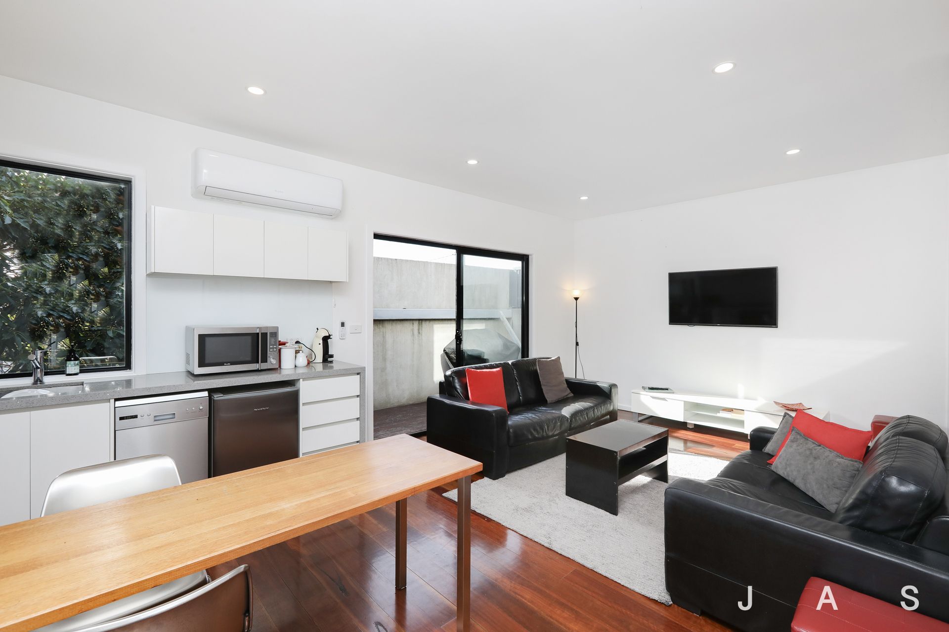 Dwelling 52 Williamstown Road Kingsville VIC, Kingsville - Thumbnail 4