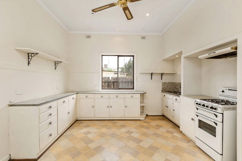 10 Hampton Parade, West Footscray - Thumbnail 6