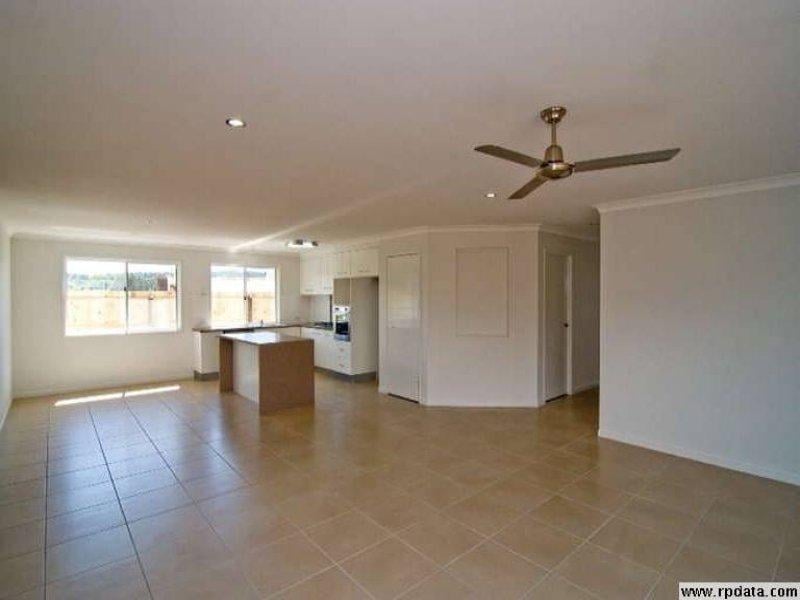 19 Eyre Place CALOUNDRA WEST QLD, Caloundra West - Thumbnail 2