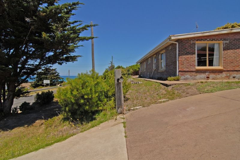 20 Ocean Road South, Lorne, VIC, Lorne - Thumbnail 2