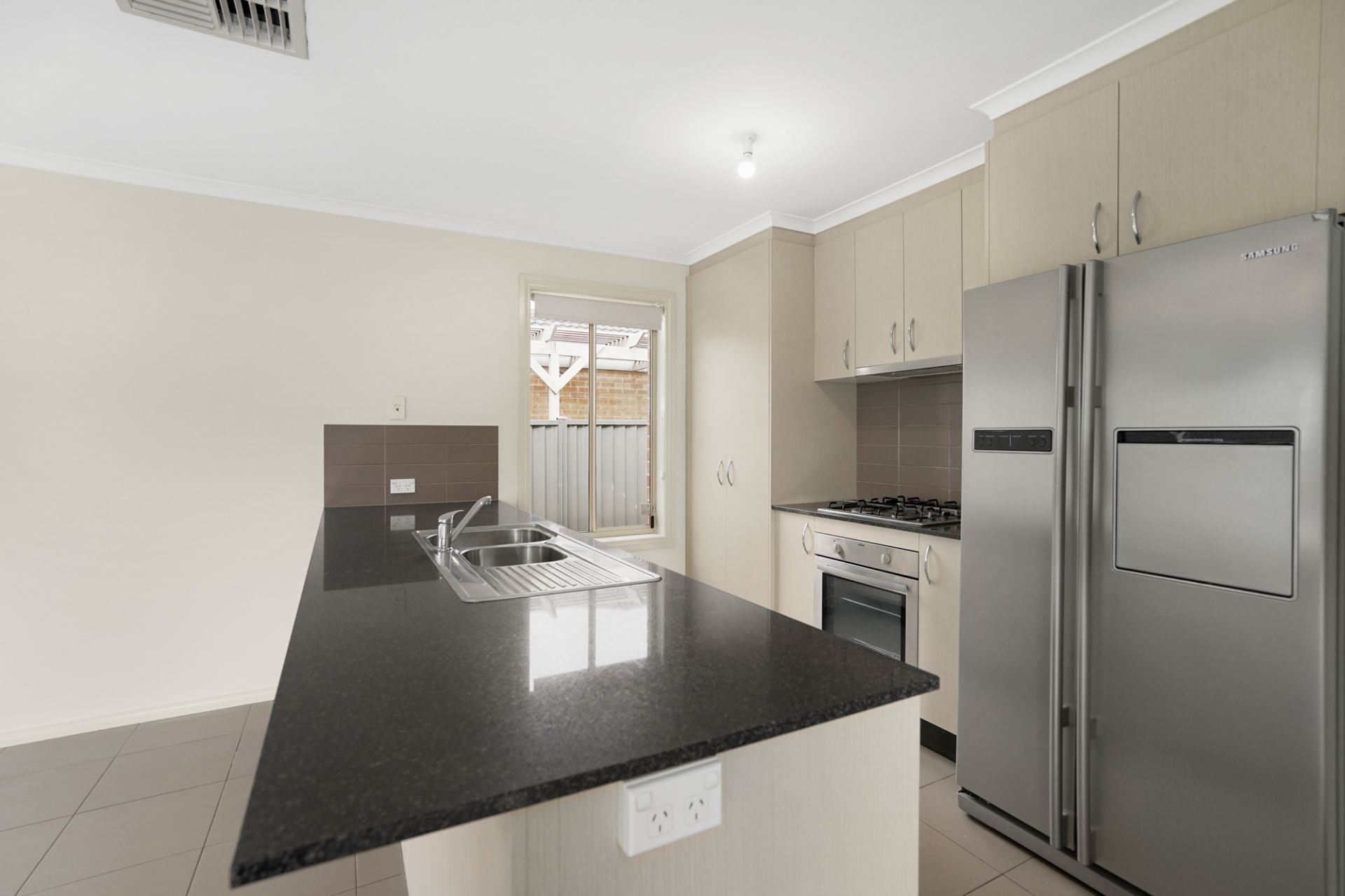 15 Holstein  Close, Delacombe, Delacombe - Thumbnail 5