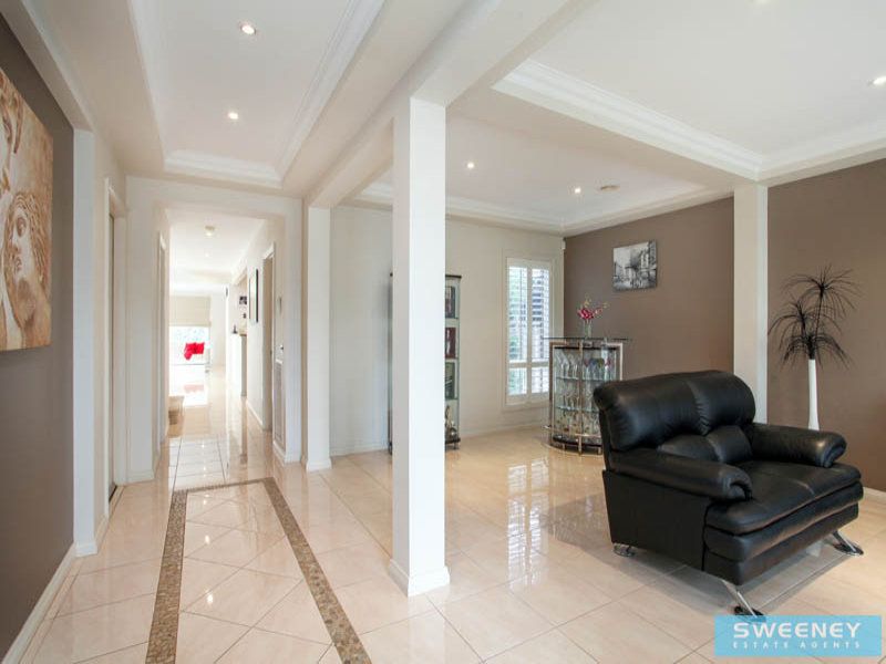 49 Oakview Parade, Caroline Springs - Thumbnail 8