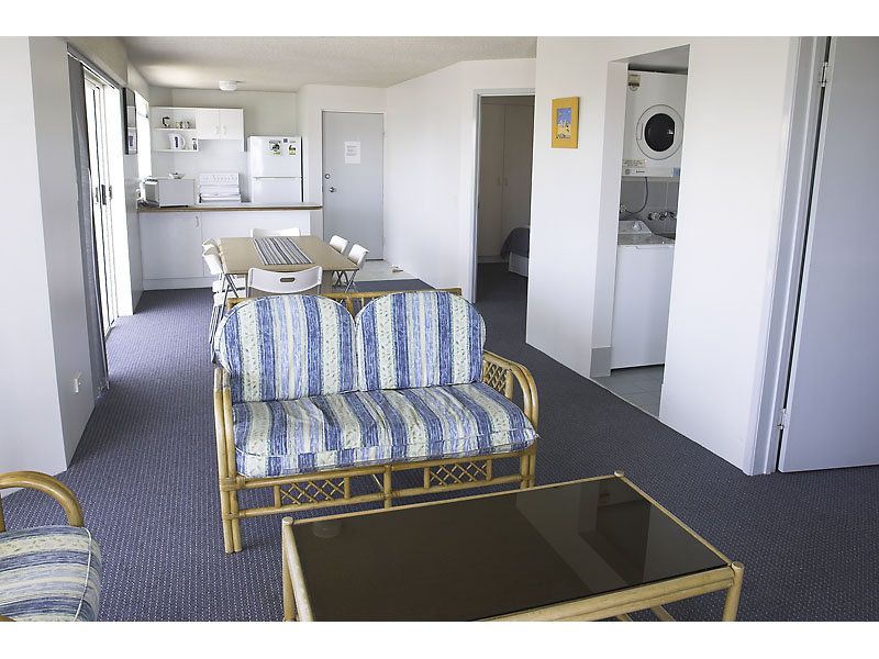 10/9 'Bayview' Douglas Street MOOLOOLABA QLD, Mooloolaba - Thumbnail 4