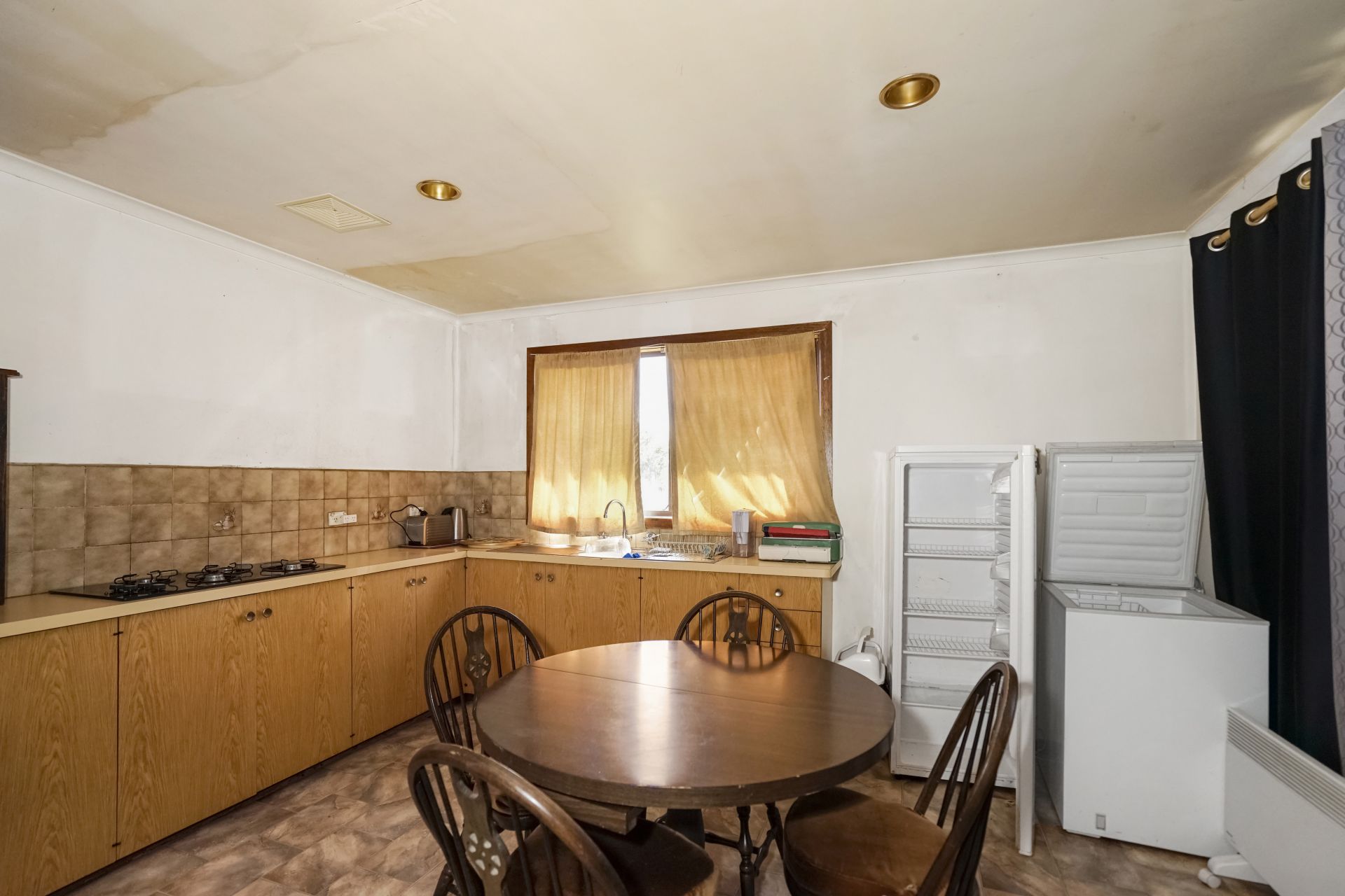 196 Scarsdale-Pitfield  Road, Newtown, Newtown - Thumbnail 6
