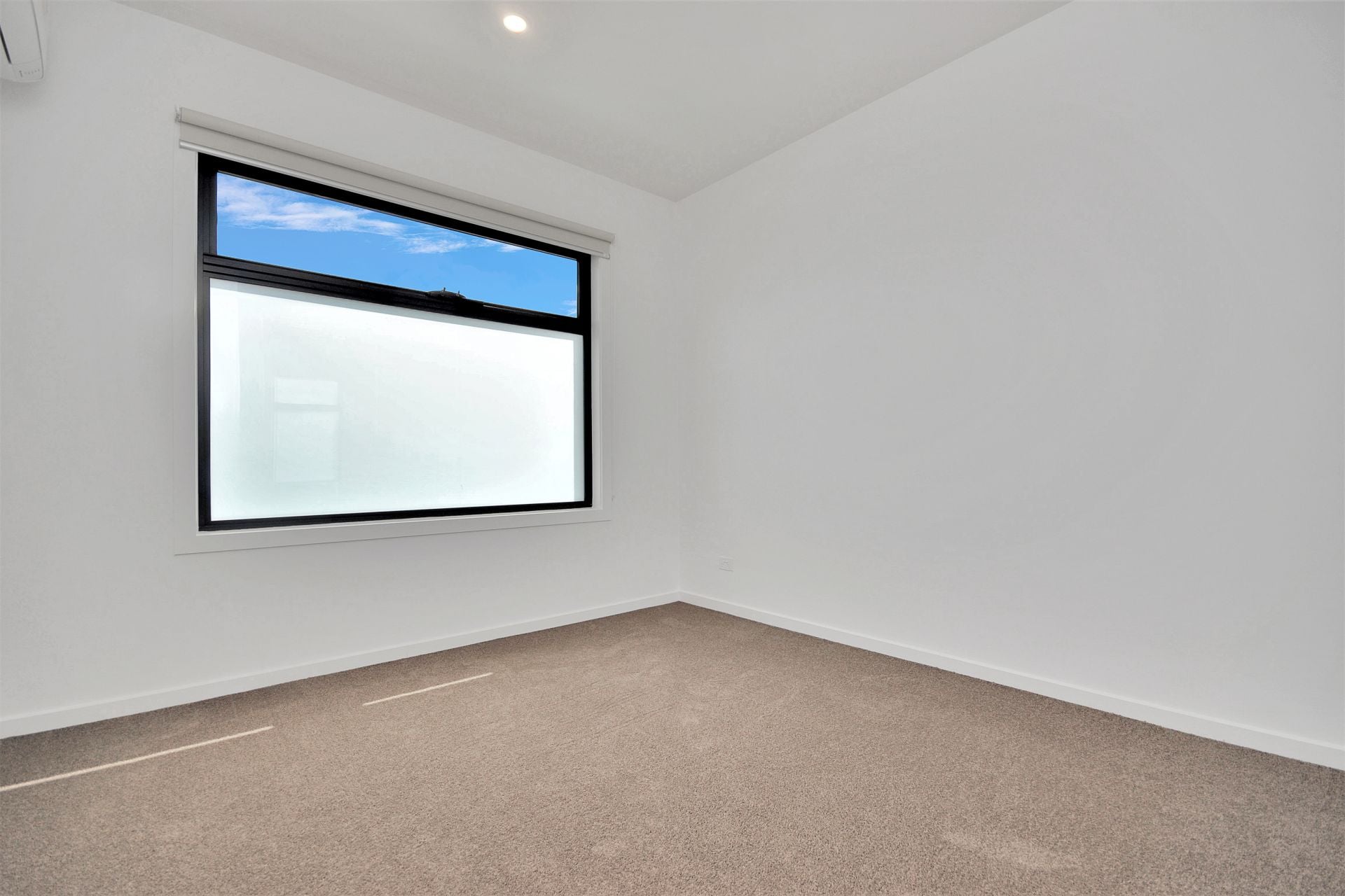 BRAND NEW LUXURY LIVING IN A PERFECT LOCATION