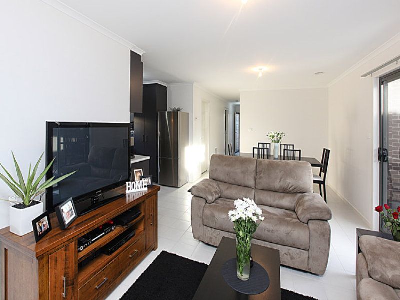 70 Tom Roberts Parade, Point Cook - Thumbnail 6