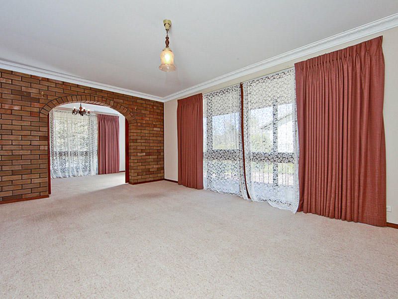 70 Namatjira Drive, Stirling - Thumbnail 3