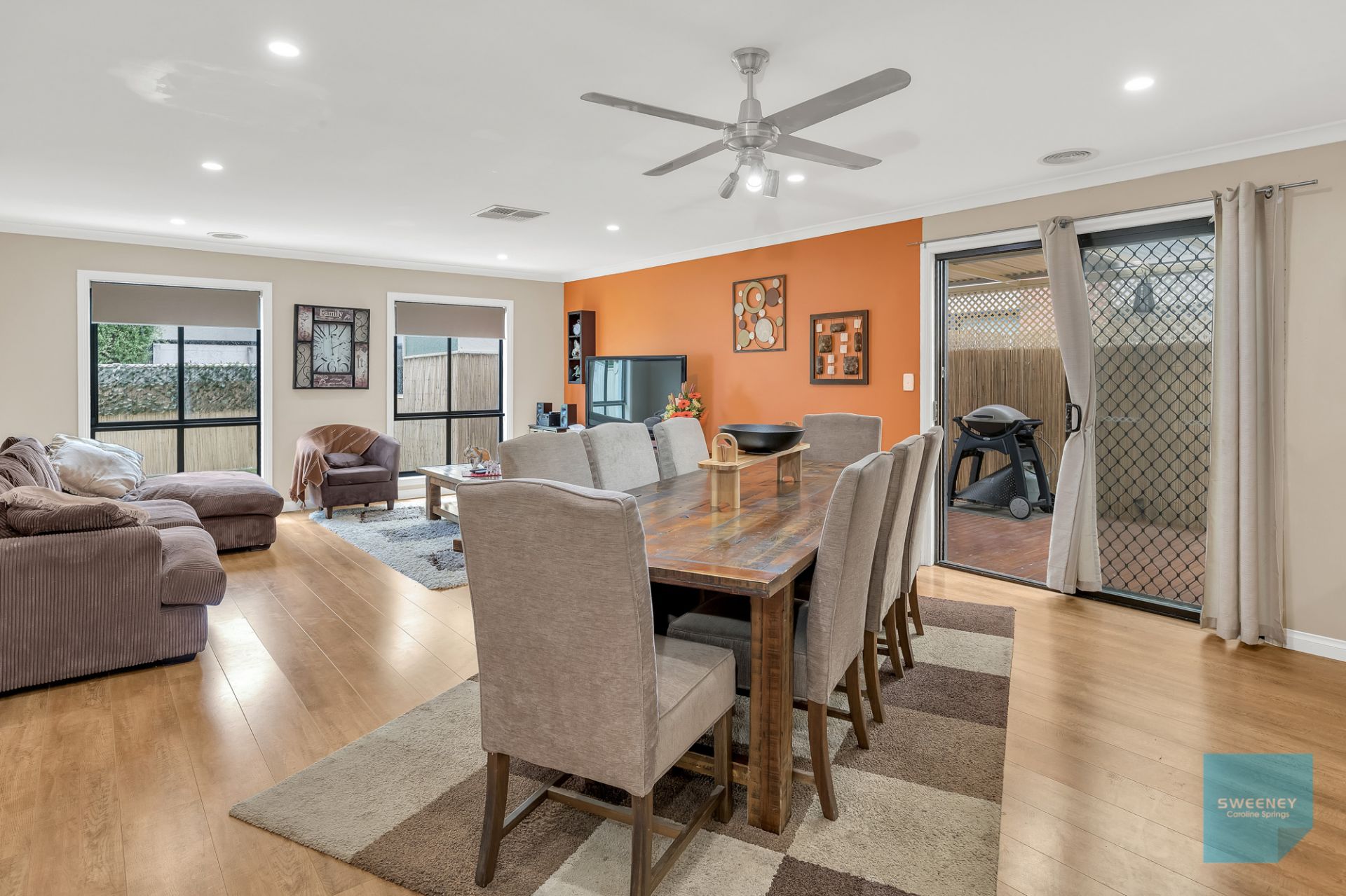 10 The Parkway, Caroline Springs - Thumbnail 4