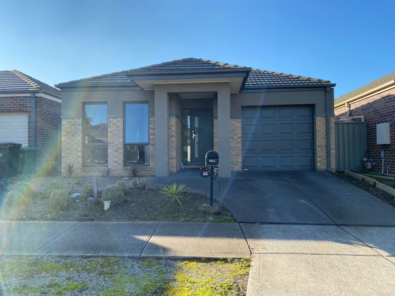 33 Flagstaff Loop, Craigieburn