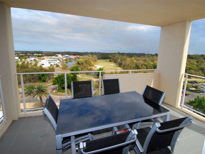 609/38 Mahogany, PELICAN WATERS, 609/38 Mahogany Pelican Waters - Thumbnail 2