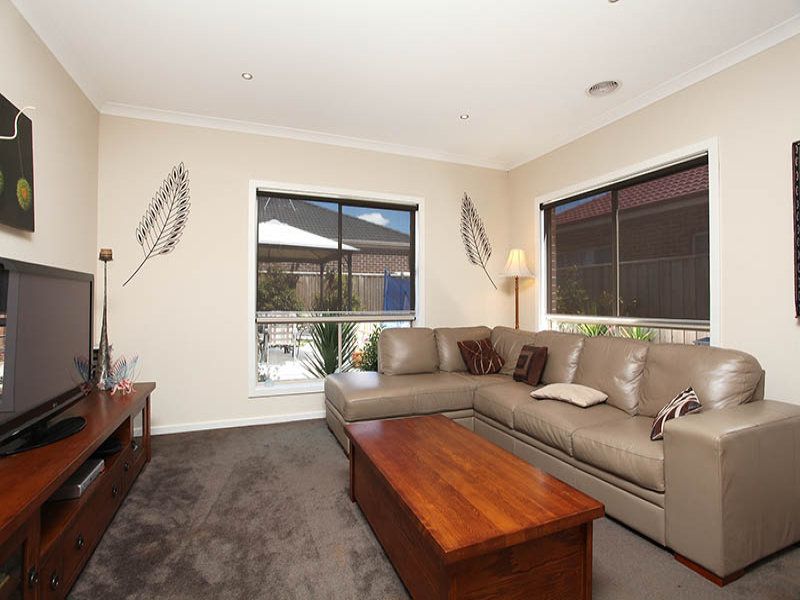 31 Tuross Crescent SOUTH MORANG, South Morang - Thumbnail 5