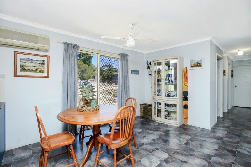 5 Edgewater Road, Clayton Bay South Coast Realty