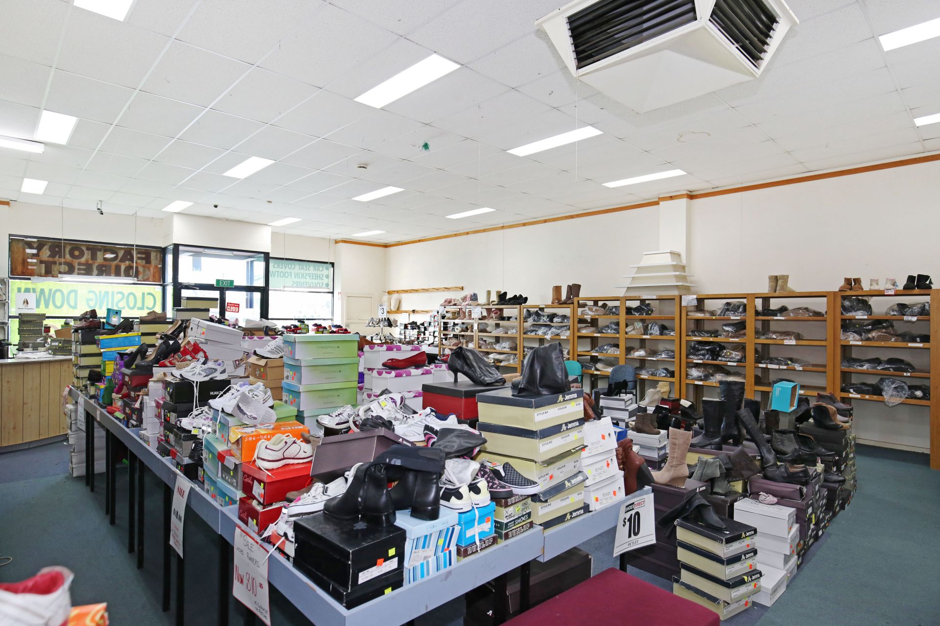 UNDER OFFER!!

GREAT HIGH STREET RETAIL SPACE!!