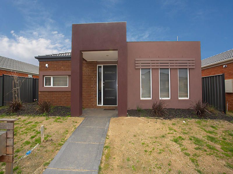 51 Dargy Amble, Point Cook - Thumbnail 2