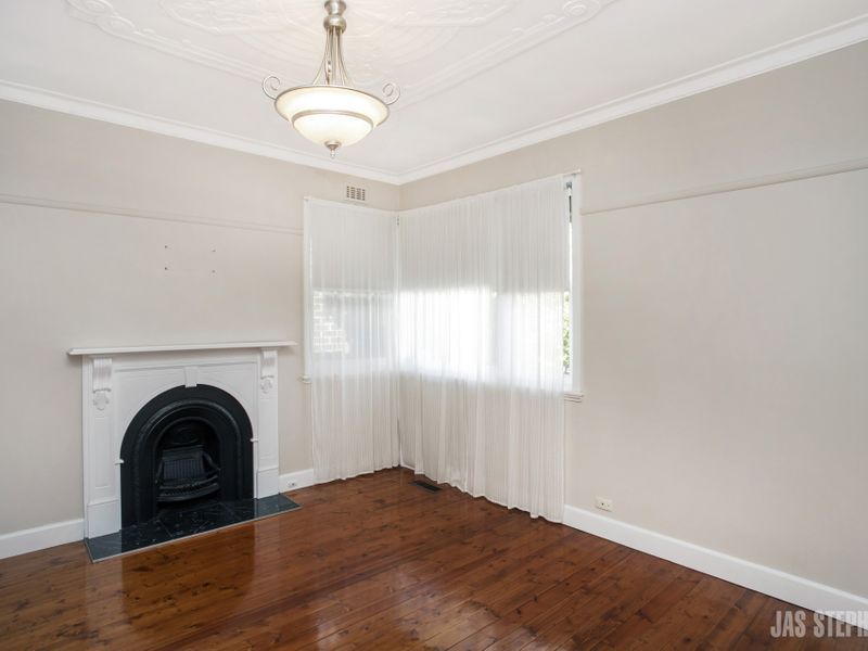 66 Deakin Street ESSENDON VIC, Essendon - Thumbnail 6