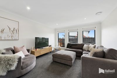 3
 
 
 
  
 
 
 2
 
 
 
  
 
 
 2
 
 
 
 
 
 
 
 11 Franklin Court, Shearwater TAS 7307, Shearwater - Thumbnail 6