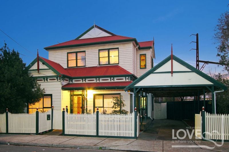 25 Knowles Street, Northcote