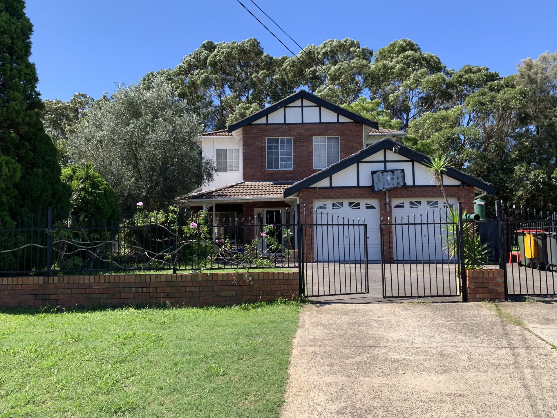 25 Firmstone Gardens, Arncliffe Gardner Property Agents