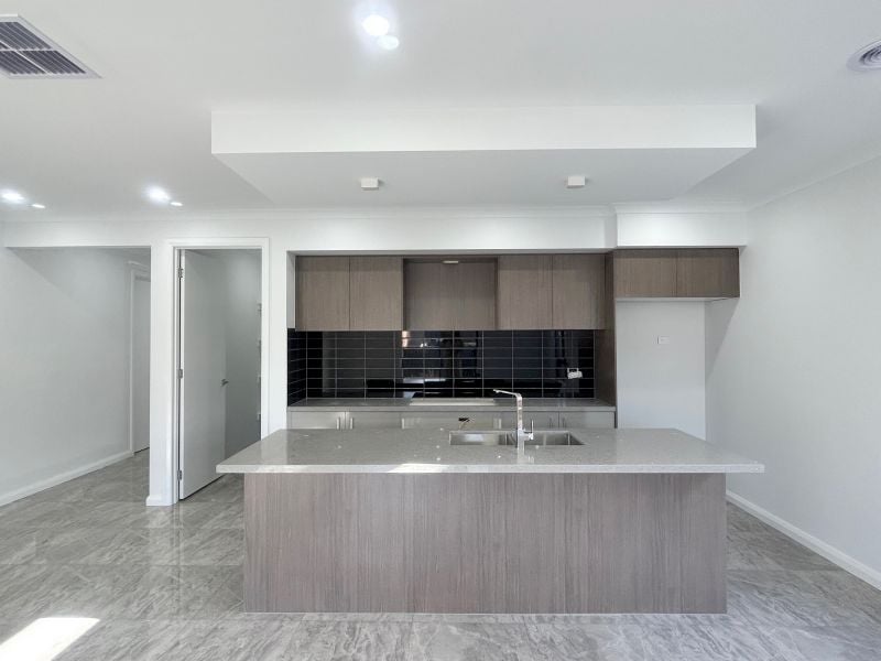14 Madura Promenade, Mickleham
