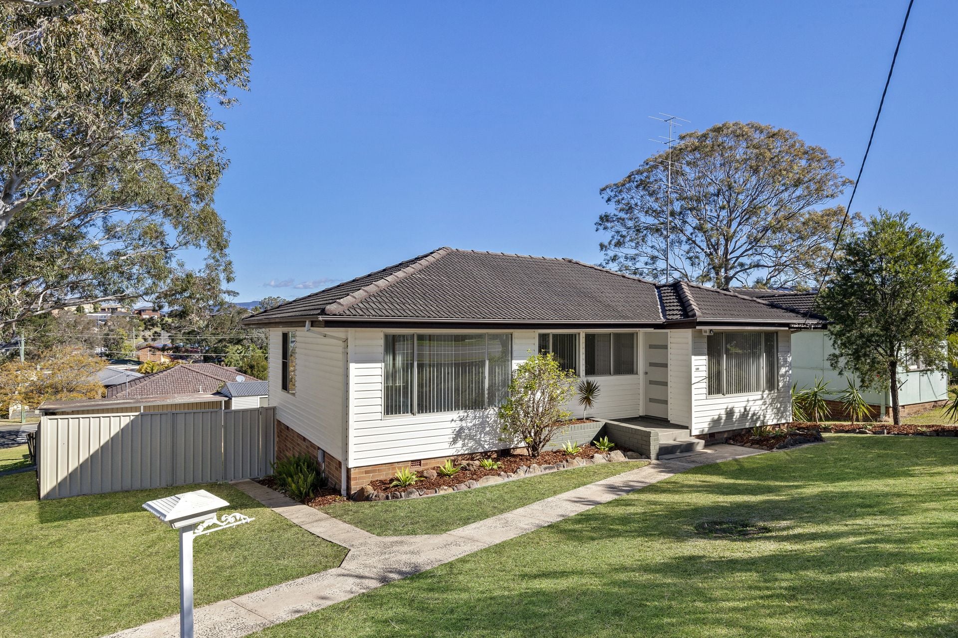 Real Estate For Sale 100 Lakelands Drive Dapto , NSW