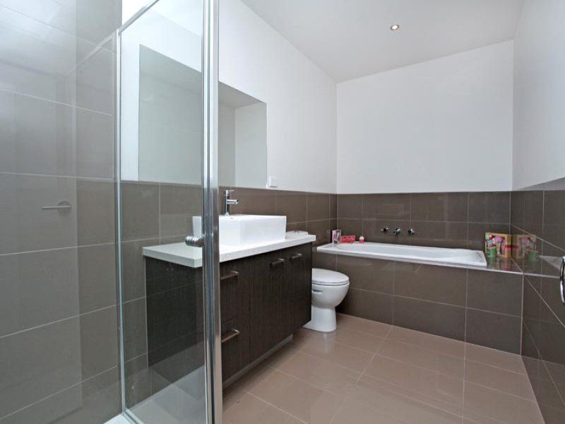 18/69-77 Lancefield Drive