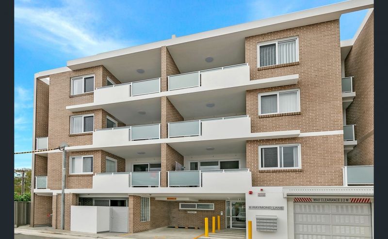 8/6 Raymond Lane, Parramatta