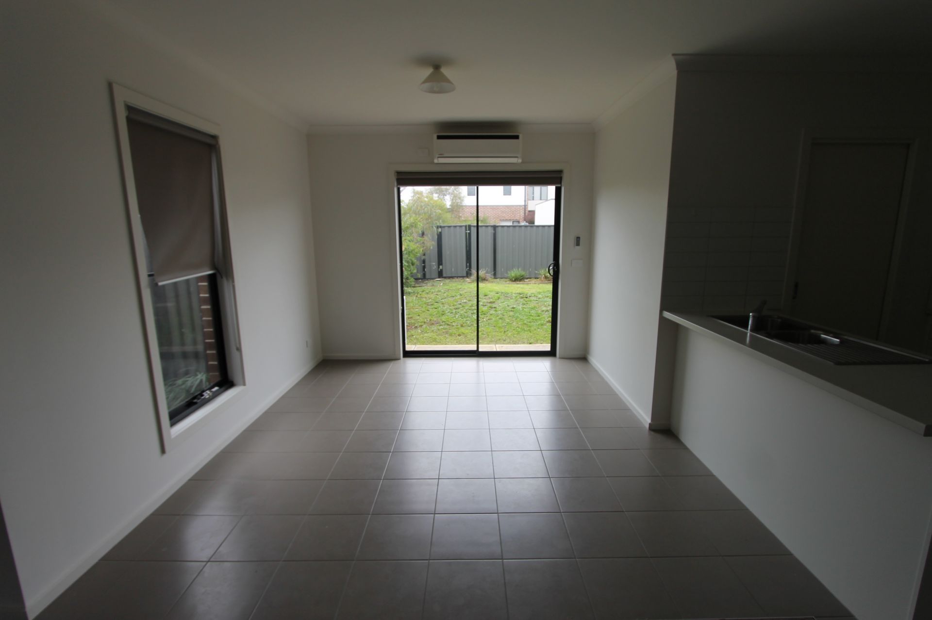 BEAUTIFULLY PRESENTED! NEW TOWNHOUSE!