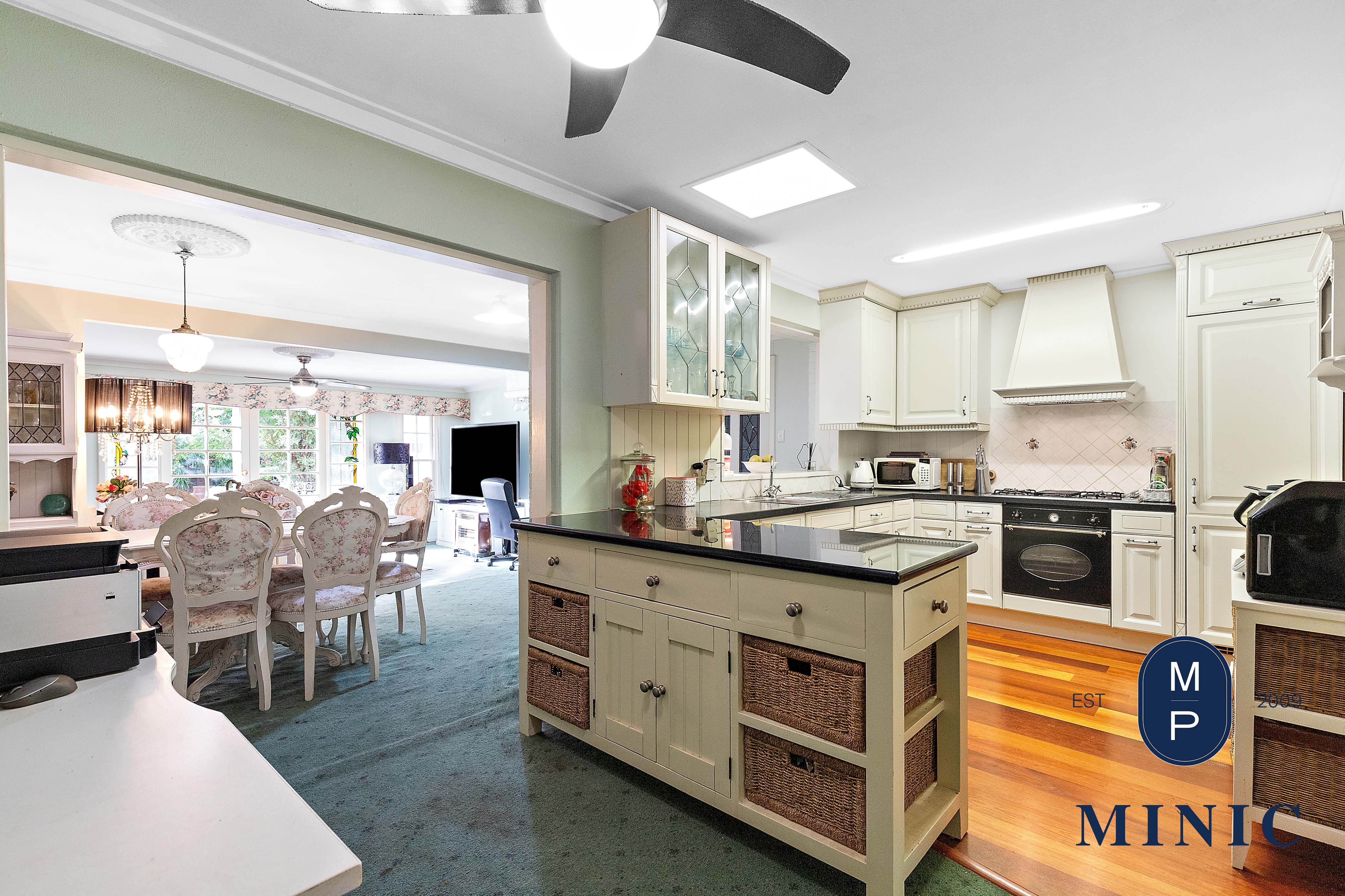 28 Binshaw Avenue, Byford