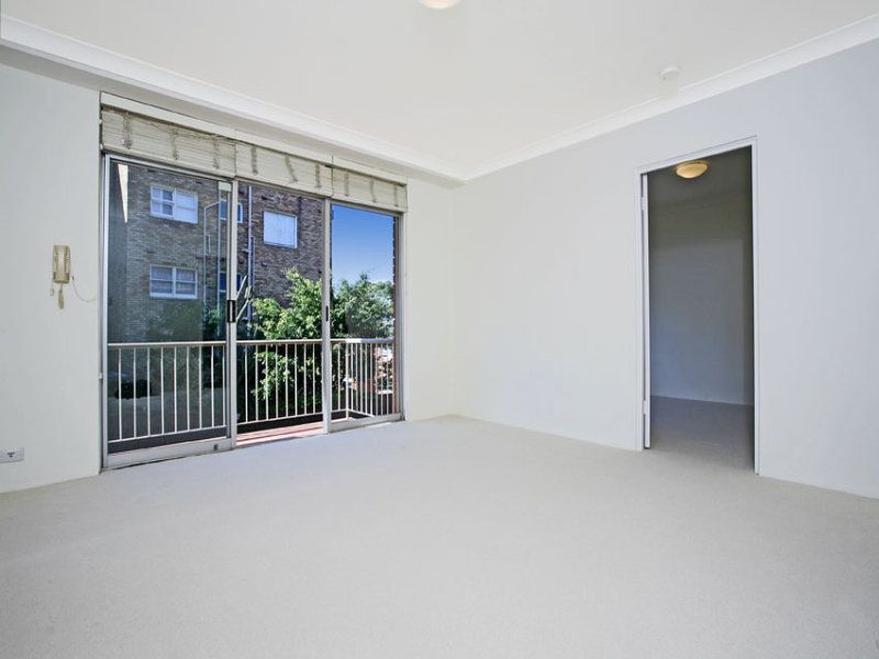 2/13 Harriette Street NEUTRAL BAY NSW, Bay - Thumbnail 3