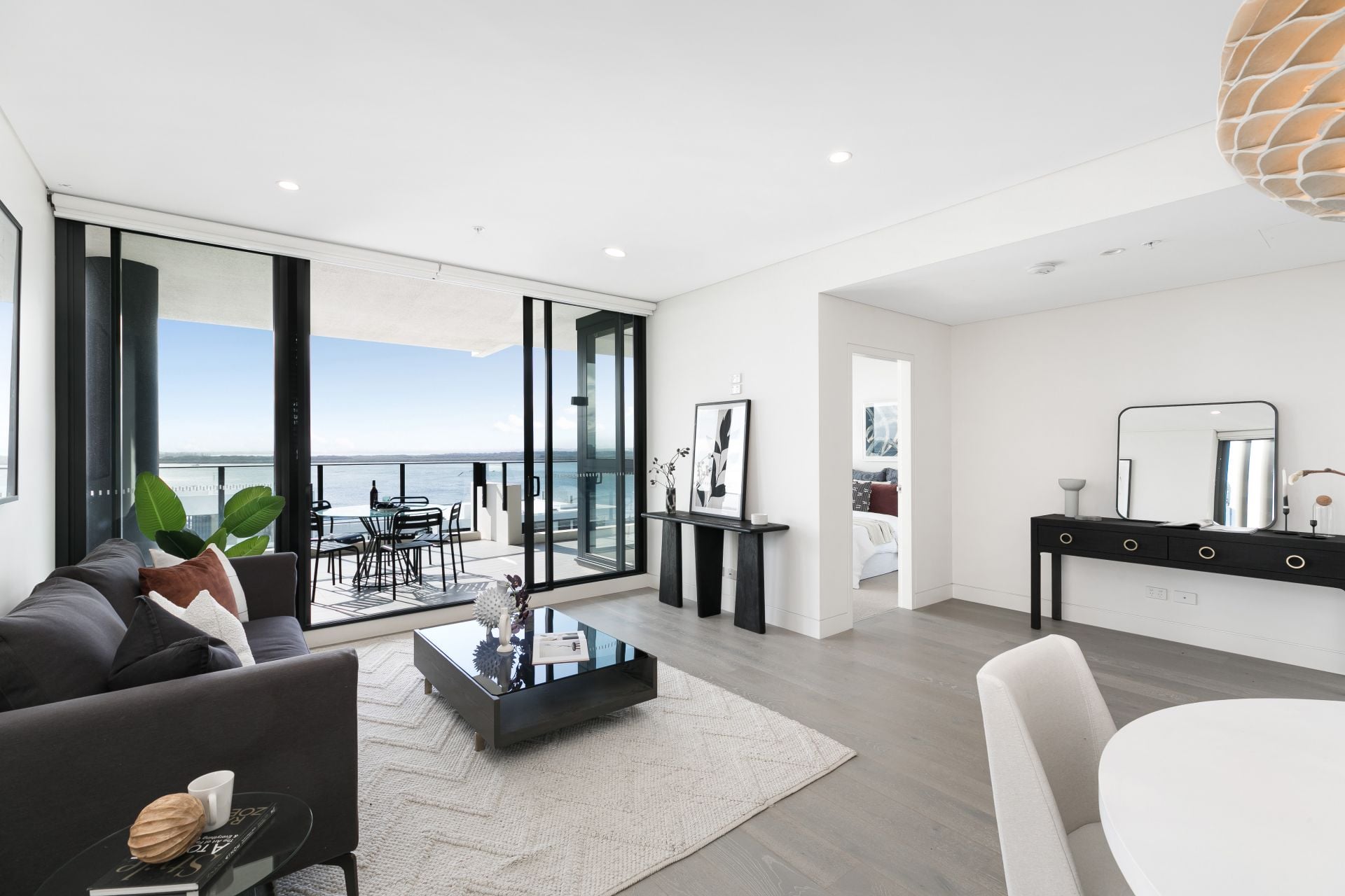 905/4 Foreshore Boulevard, Woolooware - Thumbnail 2
