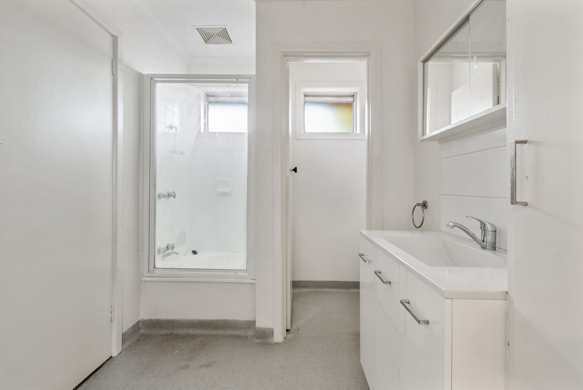 ONE WEEKS FREE RENT!!!
