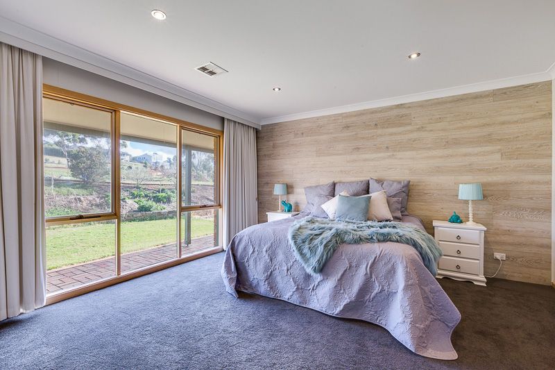 22 Manning Boulevard, Bacchus Marsh - Thumbnail 4
